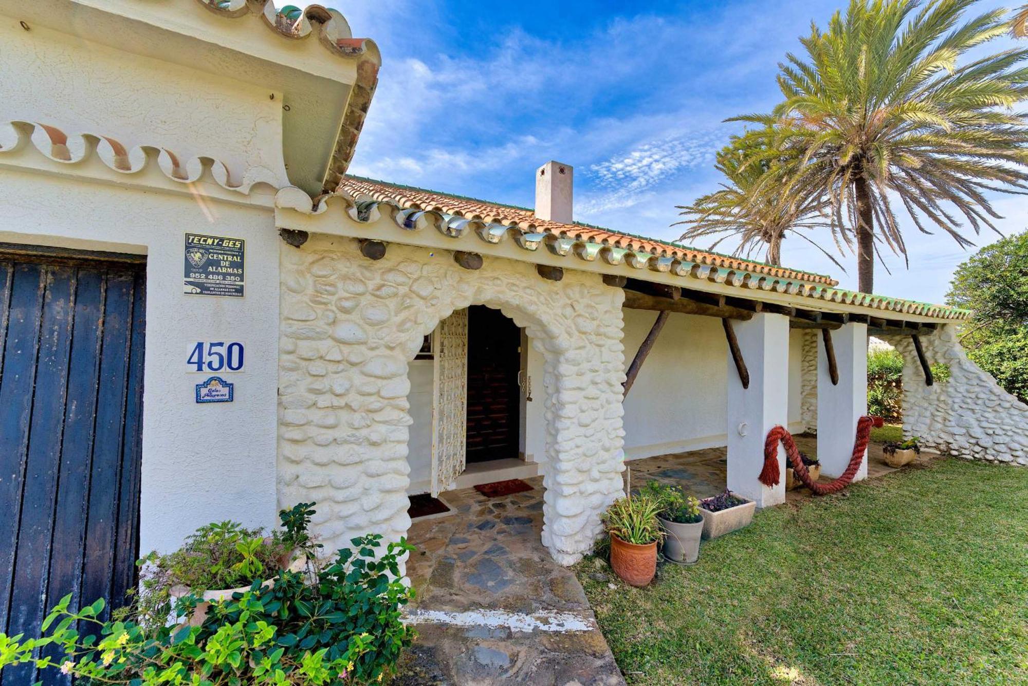 Villa 1100 Beachfront First Line